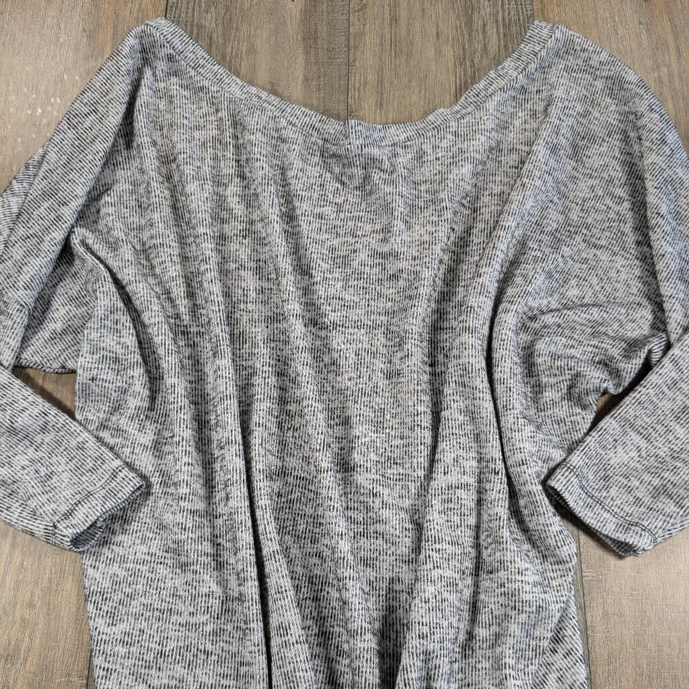 White House Black Market Top Womens XL Gray Dolman Sleeve V Back Knit Soft